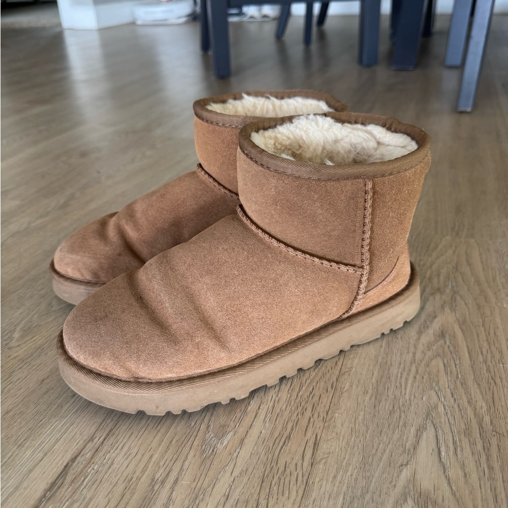 UGG Women's Classic Mini II Boots